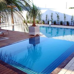 Emmis Park Hotel